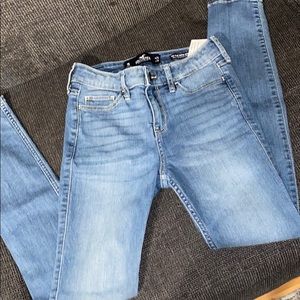 Junior size 1 short W25 L28 mid rise super skinny